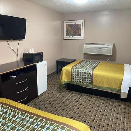 Economy Inn & Suites แอชตาบูลา ภายนอก รูปภาพ