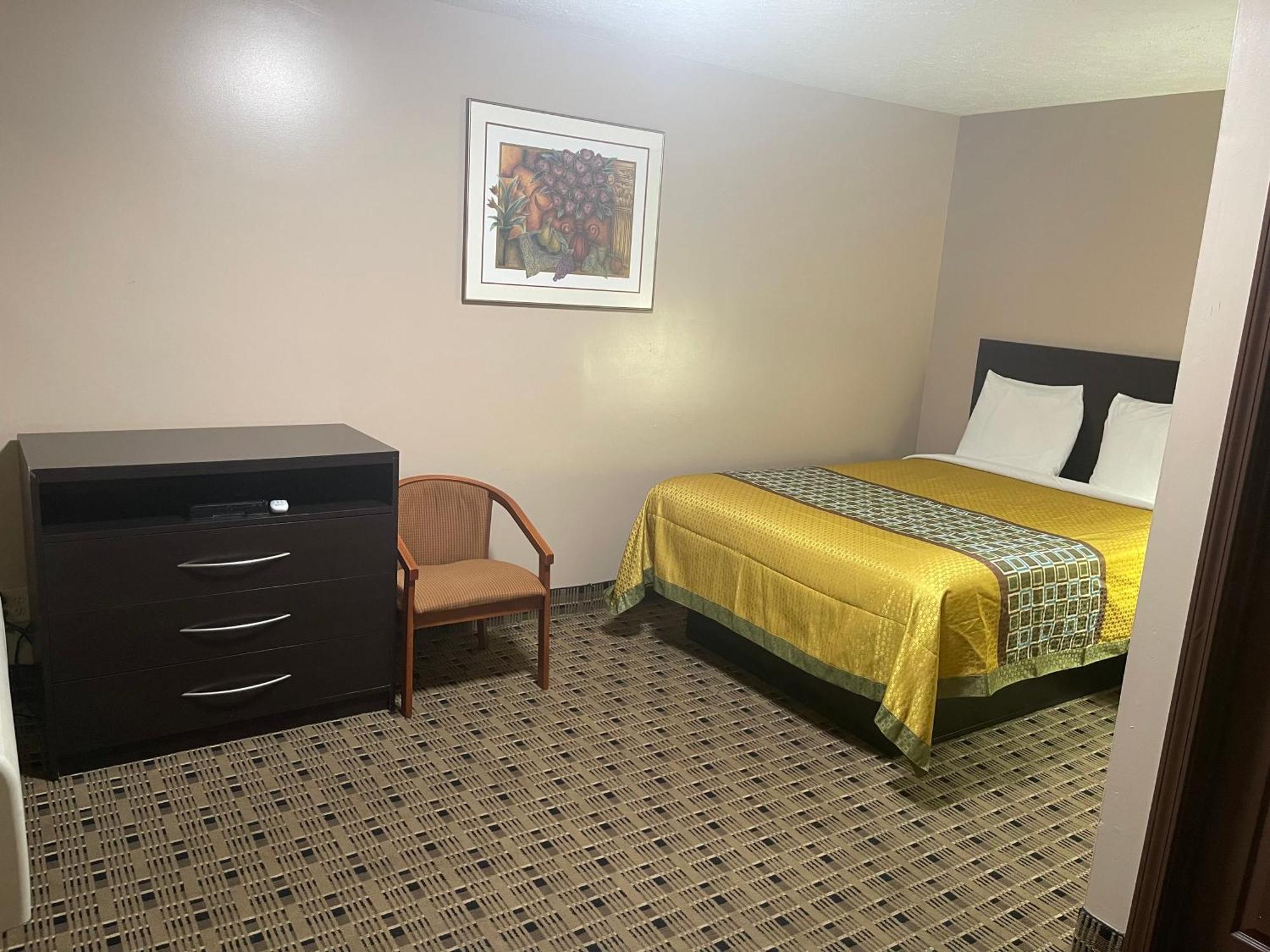 Economy Inn & Suites แอชตาบูลา ภายนอก รูปภาพ