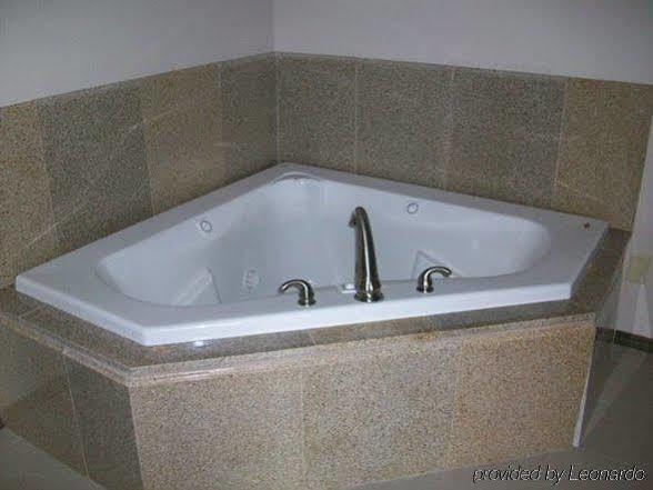 Economy Inn & Suites แอชตาบูลา ห้อง รูปภาพ